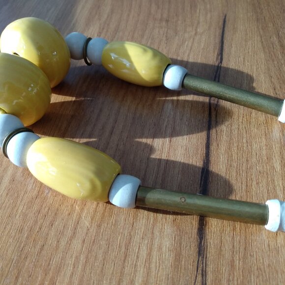Vintage Yellow Chunky Ceramic Necklace Large Statement Beads Brass Rope - Picture 9 of 10